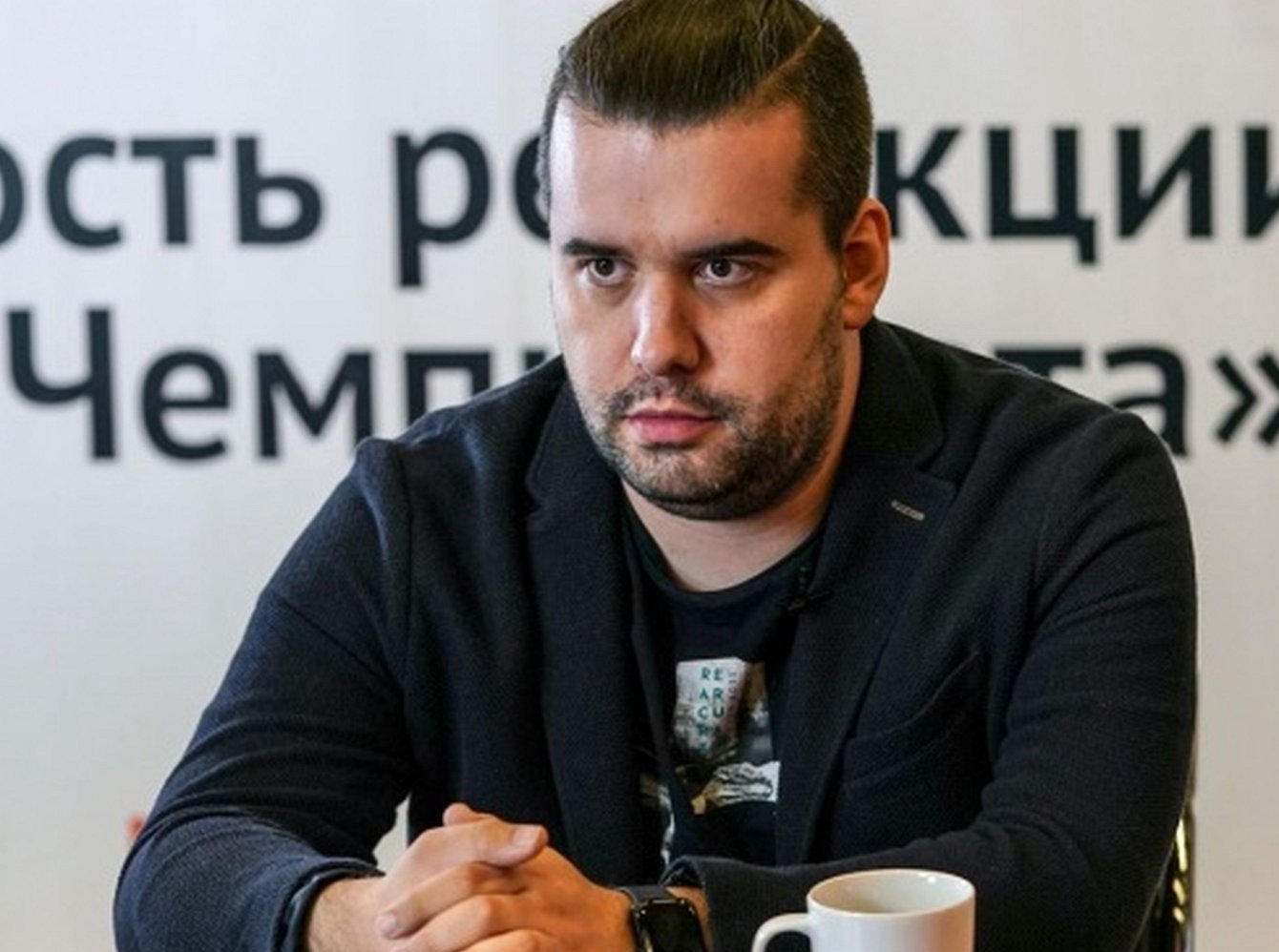 джей шах делится своим мнением и успокаивает волнения вокруг кубка мира t20, объясняя ситуацию и давая экспертный анализ.